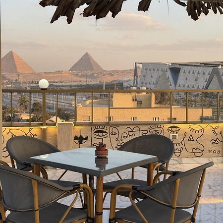 Topview Pyramids And Museum Nazlet el Simman Luaran gambar